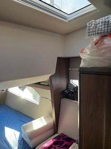 2018 Sealine C330