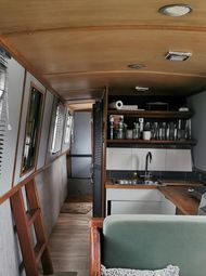 48ft narrowboat with w London transferable mooring