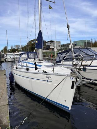 BAVARIA 34 - GORGEOUS,well cared for,lightly used £45000