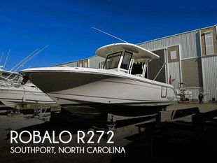 2021 Robalo R272