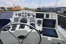 2005 Four Winns Horizon 240