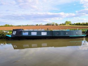 52ft great survey readings, outside dining, potential for a mooring