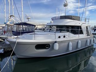 2017 Beneteau Swift Trawler 30