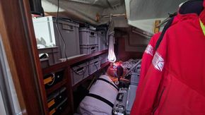 2021 Bavaria Vision 42 32