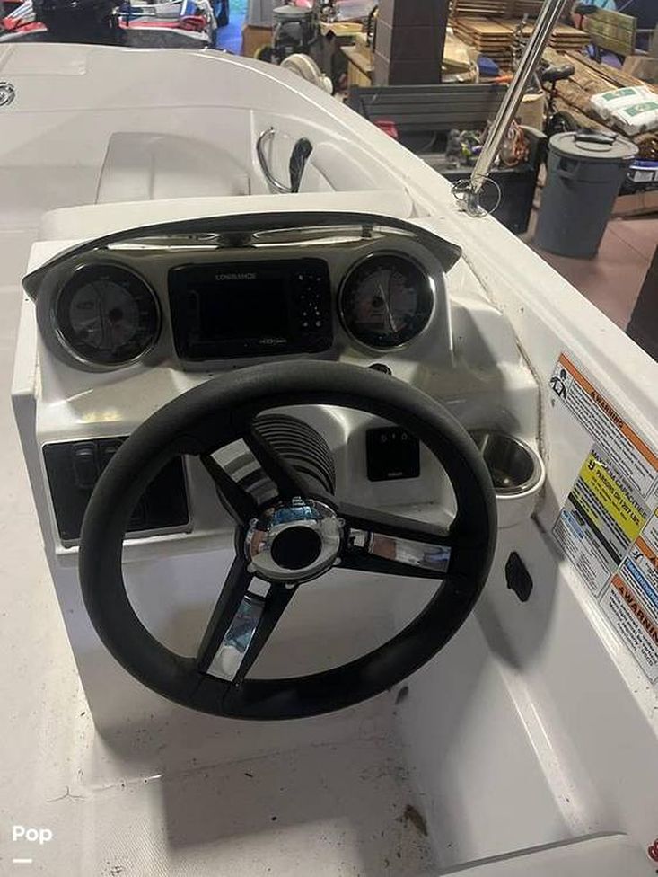 2021 Hurricane 185 sundeck sport