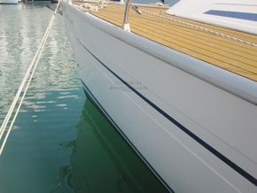 Bavaria 36  - Hull Close Up