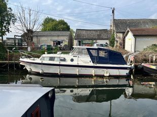 Project 32 widebeam twin diesel engine