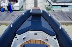 Bow Seating
