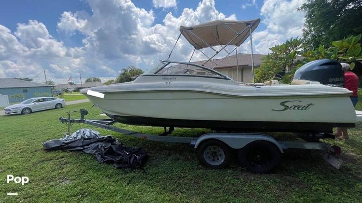 2019 Scout 210 dorado