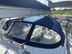 2007 Bavaria 37 Cruiser 26