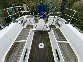 Dufour 40 Performance  - Cockpit