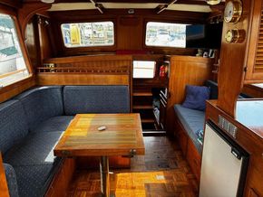 Saloon 