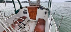 Cockpit & varnished companionway
