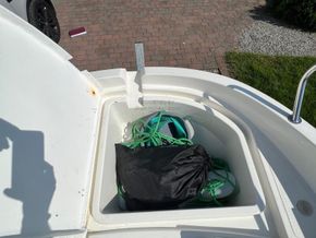 remus 450  - Anchor Locker