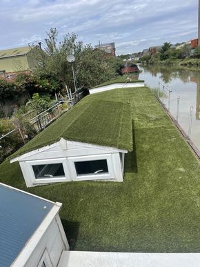 Expensive 50mm fireproof fake grass, insulated and noise deadens 
