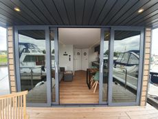 2022 La Mare Houseboats Apartboat L