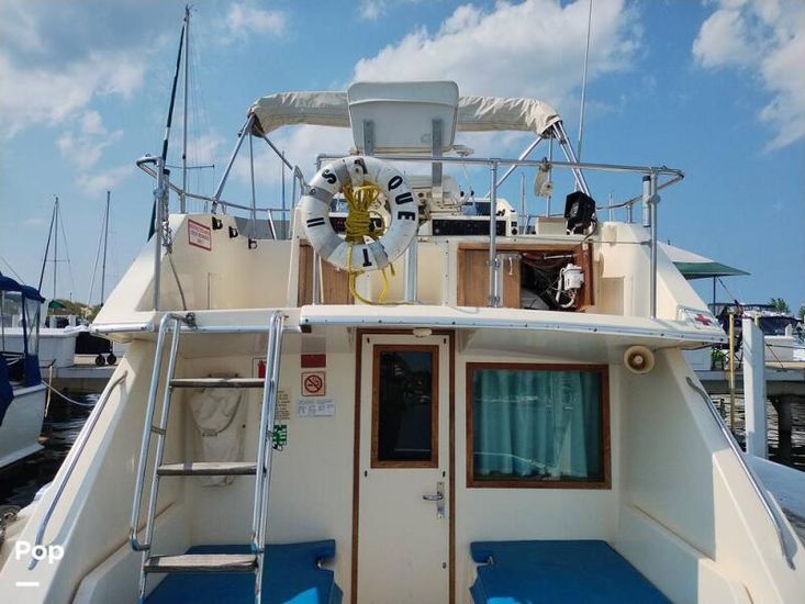 1983 Hatteras 32 sport fisher