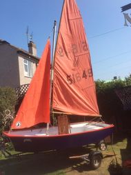 Mirror dinghy