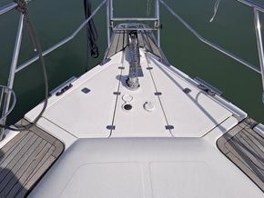 2000 Atlantic 42 9