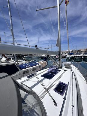 2017 Bavaria 37 Cruiser 12