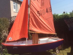 Mirror dinghy
