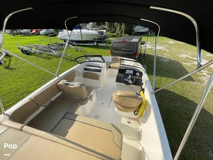 2022 Bayliner vr5