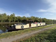 Pinder Dutch Barge, 57' x 13'6" &pound;109,950