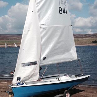 RS 200 sailing dinghy