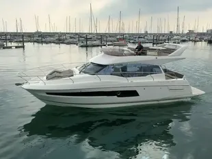 2025 Prestige 460