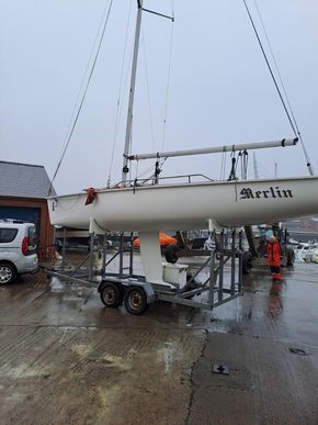 Merlin on road trailer