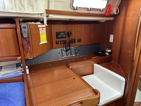 2011 Dufour  425 Grand Large 27