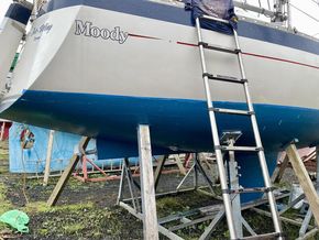 Antifoul 2025 after along stripping and priming 