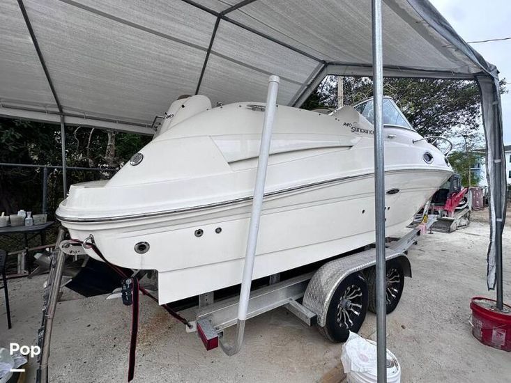 2007 Sea Ray 240 sundancer