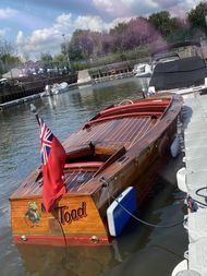 Gentlemen&rsquo;s 1930 powerboat