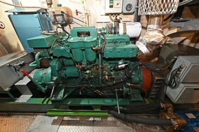 AE Volvo Penta TD 70 CHC 12000 running hours 