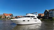 2008 Sealine F37