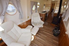 Saloon aft