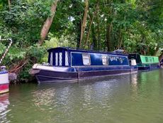 30ft Narrowboat with Idyllic Residential Mooring in Oxford