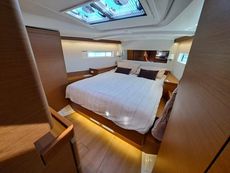 2022 Jeanneau Sun Odyssey 490