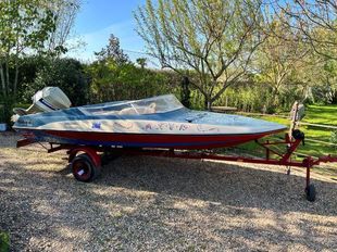 15ft GLASTRON GT 150 SPORTS BOAT - ORIGINAL