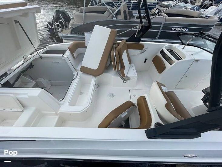 2022 Bayliner vr6