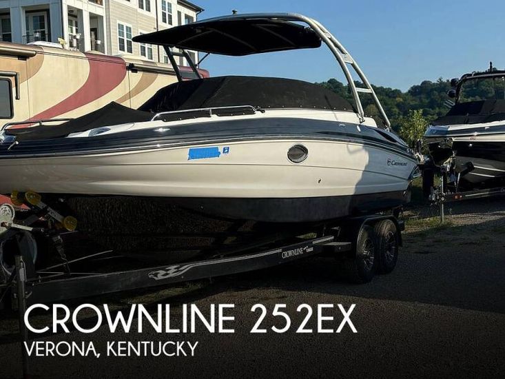 2009 Crownline 252 ex