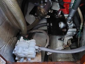 Camper & Nicholson Nicholson 35  - Engine Detail