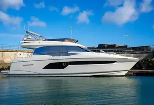 2021 Prestige 520