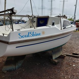 Leisure 17SL bilge keel lying Hayling Island
