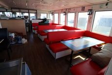 Passenger/restaurant vessel