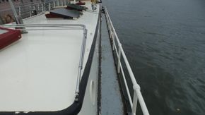 Dutch Barge Steilsteven ANTIFOULING / ANODES MAY 2024 - Side Deck