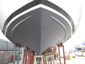 Versil Craft 26 Aft Cabin, Flybridge, 2 separate crew cabins - Underwater profile