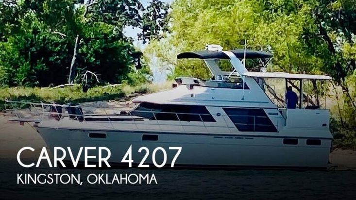 1988 Carver 4207 aft cabin