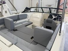 2026 Bayliner VR4